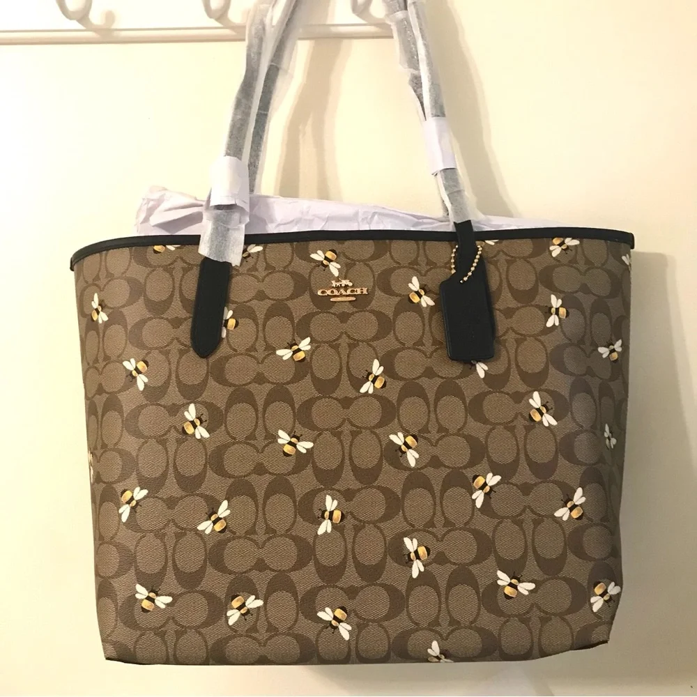 🐝 🥰 Coach City Tote In Signature Canvas With Bee Print_5